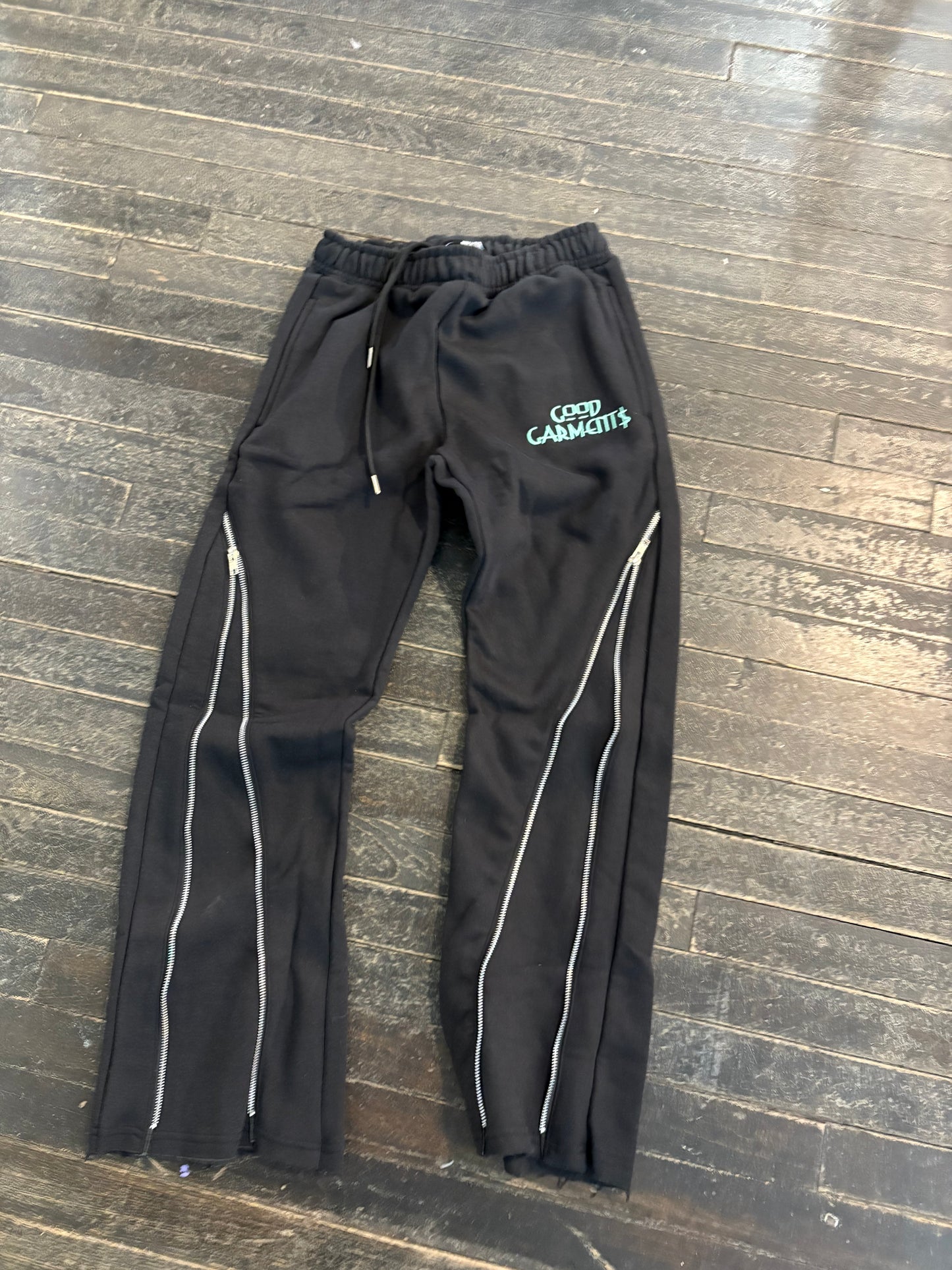 Big Motion Zippered Sweats